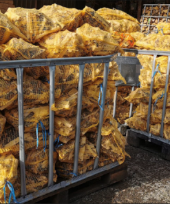 Pallet aanmaakhout per 20liter verpakt in zakken